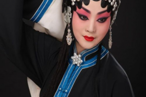 京剧王艳个人资料简介,传承经典，演绎华彩人生